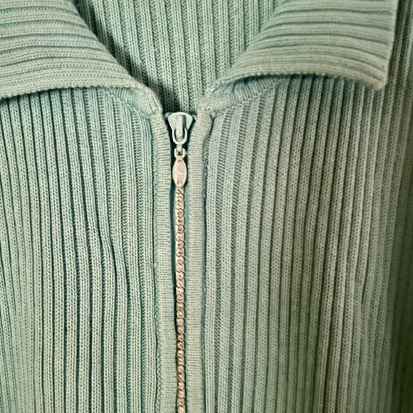 Quacker Factory short sleeve sweater - Picture 3 of 4